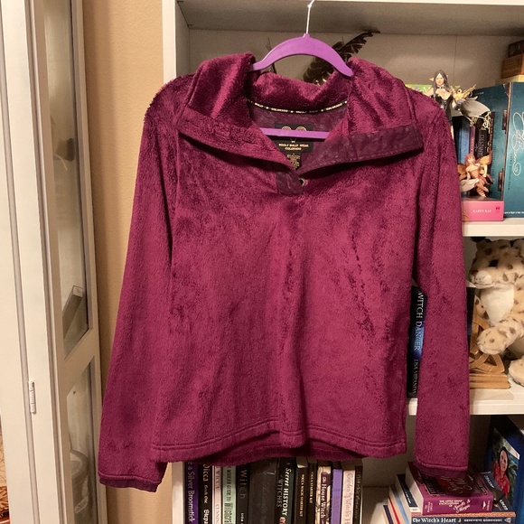 Warm, soft pullover sweatshirt - Picture 1 of 5